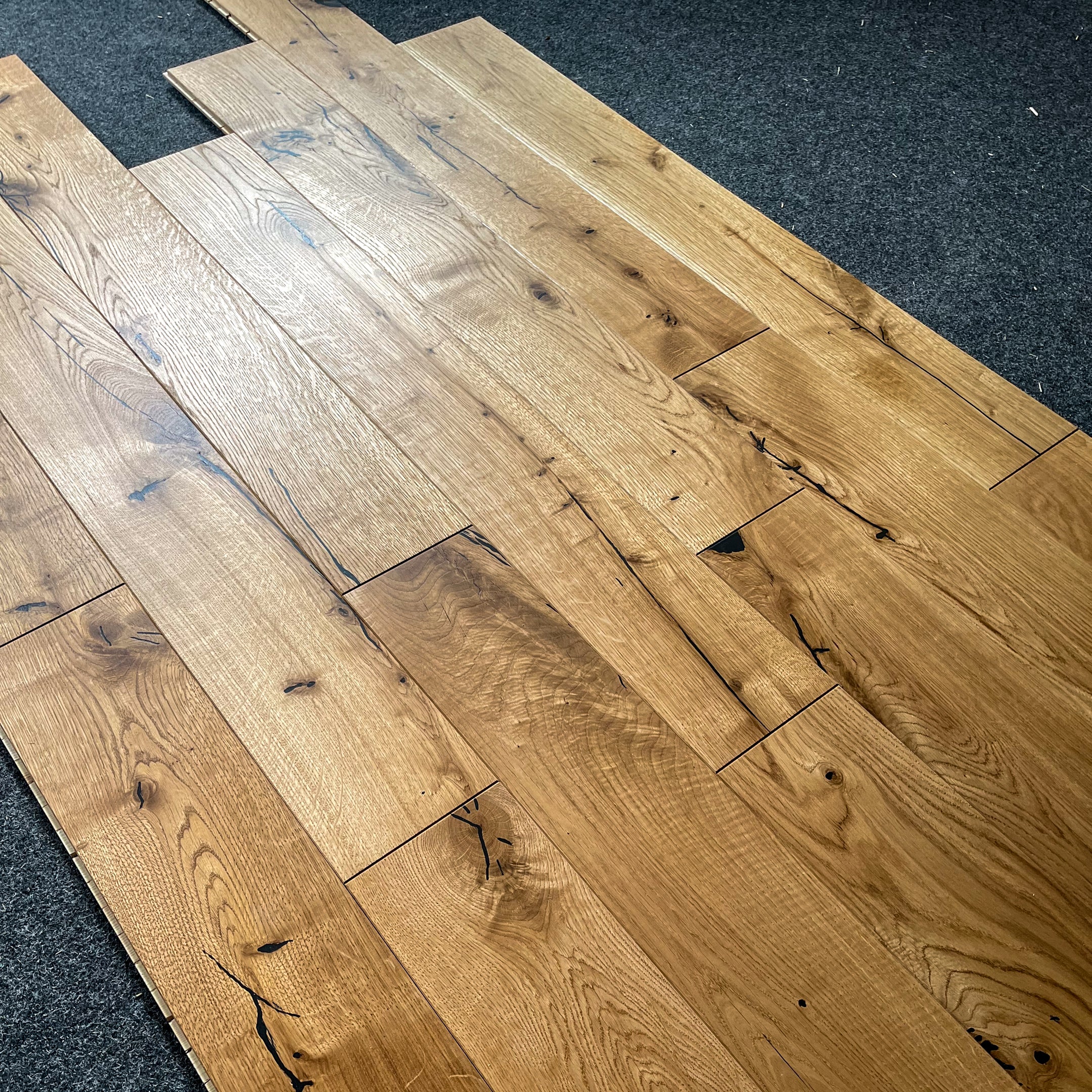 Deska podłogowa 3- Warstwowa dąb kolor Naturalny klasa Rustic 15 / 160 / 1080 mm