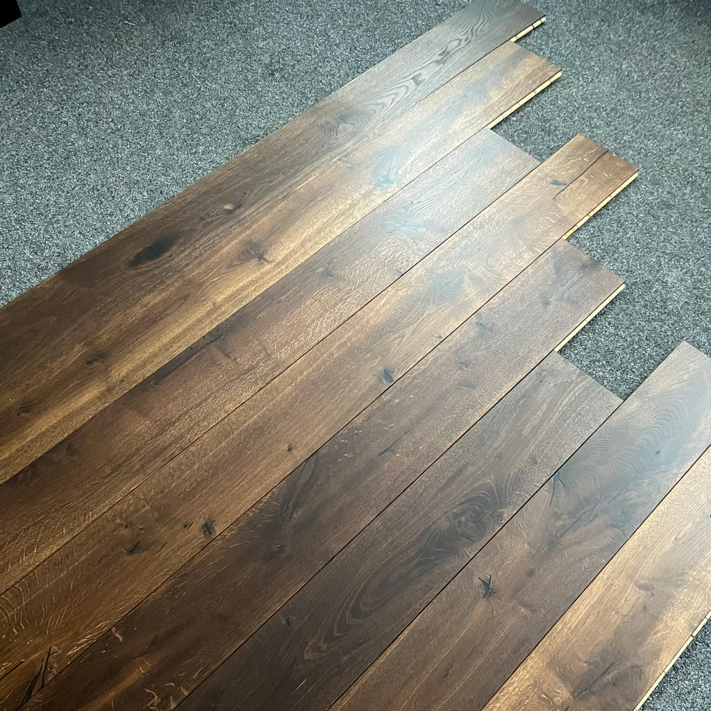 Deska podłogowa 3- Warstwowa dąb kolor Naturalny Wędzony klasa Rustic 13 / 140 / 1600-2400 mm