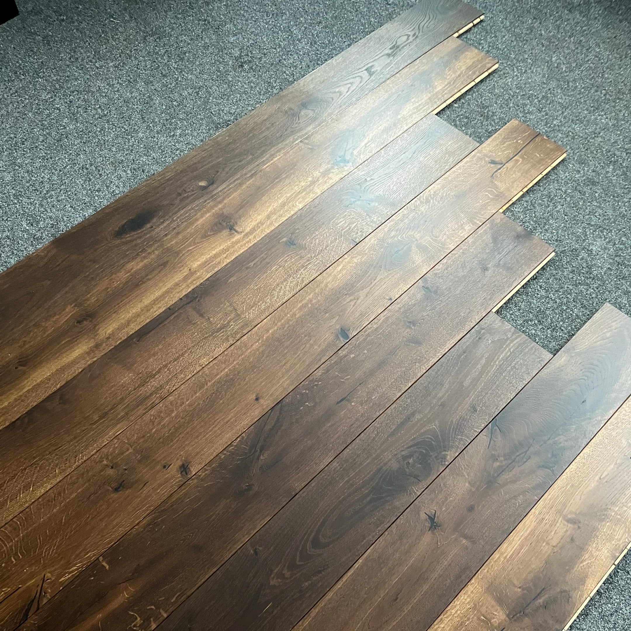 Deska podłogowa 3- Warstwowa dąb kolor Naturalny Wędzony klasa Rustic 13 / 140 / 1600-2400 mm