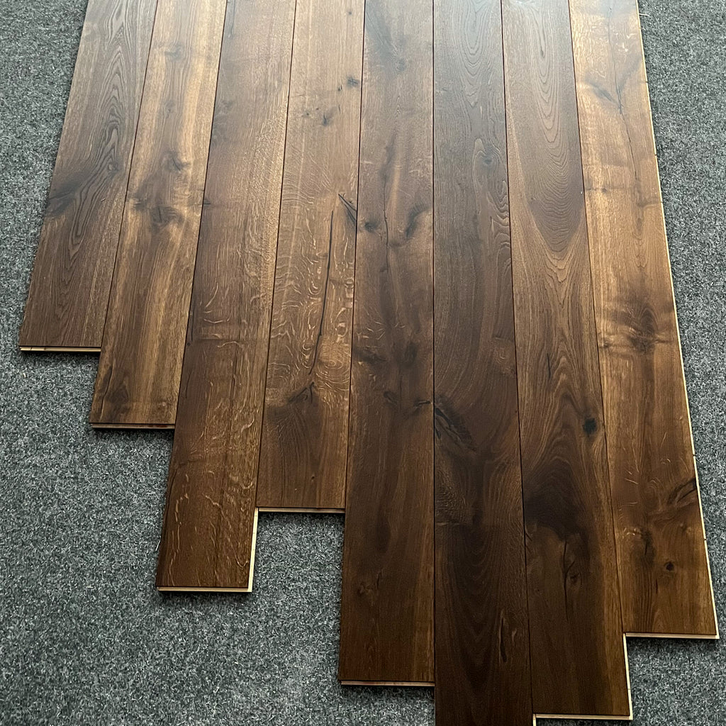 Deska podłogowa 3- Warstwowa dąb kolor Naturalny Wędzony klasa Rustic 13 / 140 / 1600-2400 mm