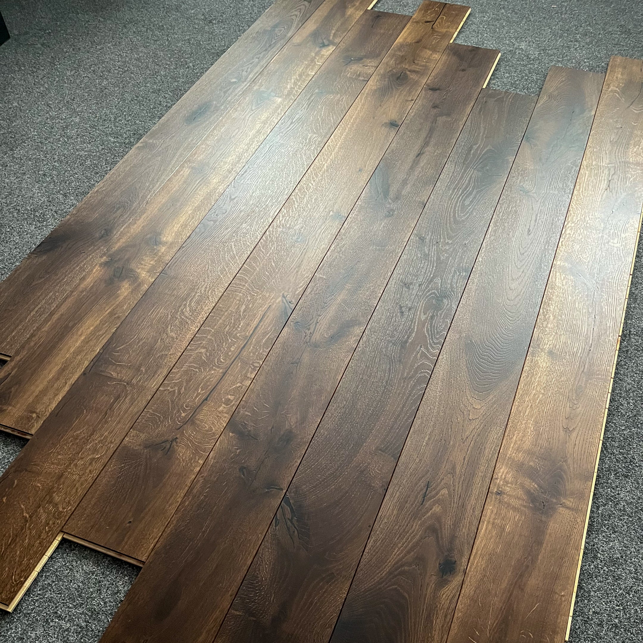 Deska podłogowa 3- Warstwowa dąb kolor Naturalny Wędzony klasa Rustic 13 / 140 / 1600-2400 mm