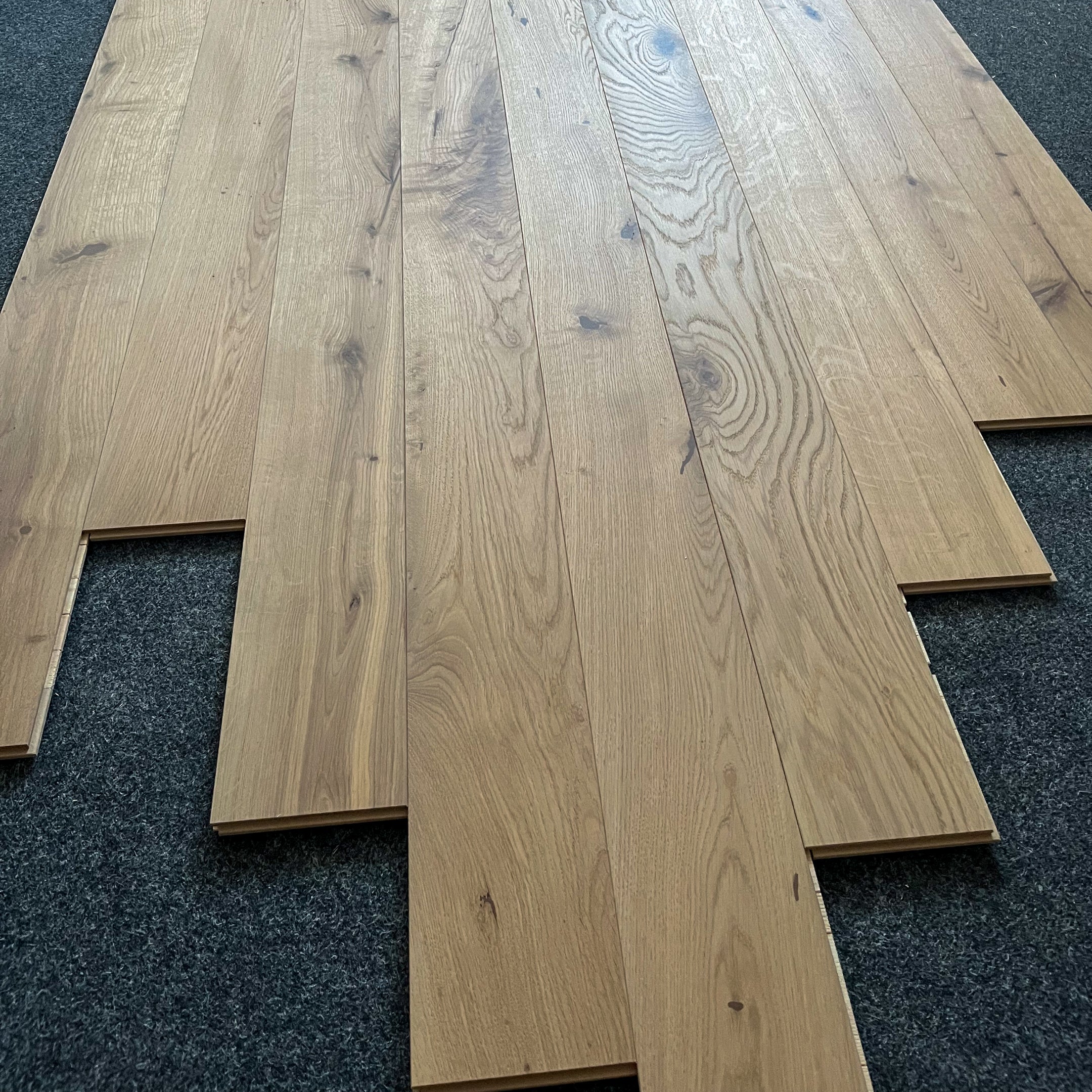 Deska podłogowa 3- Warstwowa dąb kolor Breslaw klasa Rustic 13 / 140 / 1600-2400 mm