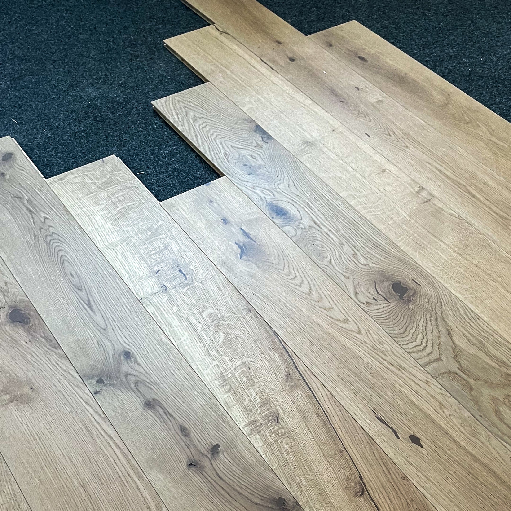 Deska podłogowa 3- Warstwowa dąb kolor Breslaw klasa Rustic 13 / 140 / 1600-2400 mm