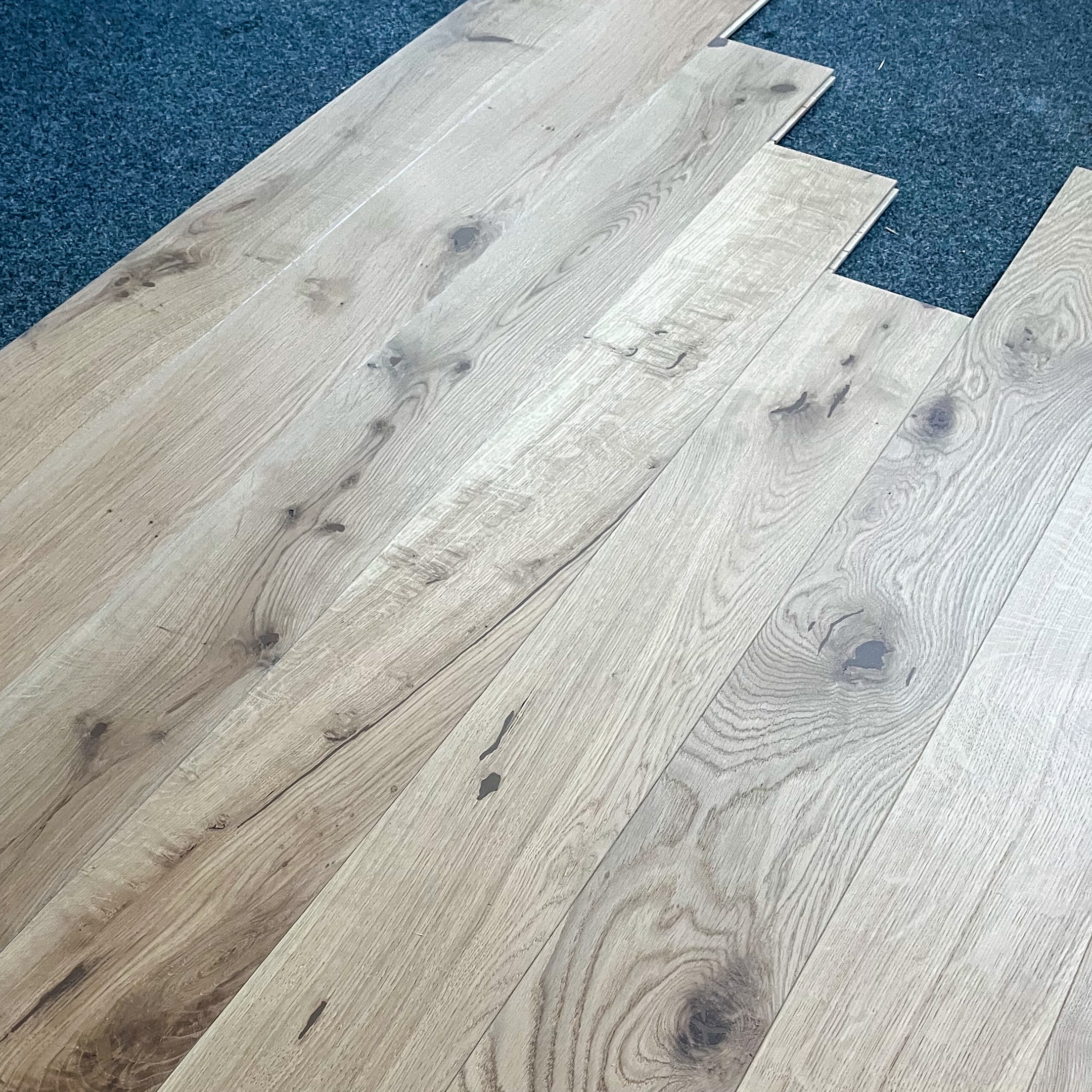 Deska podłogowa 3- Warstwowa dąb kolor Breslaw klasa Rustic 13 / 140 / 1600-2400 mm