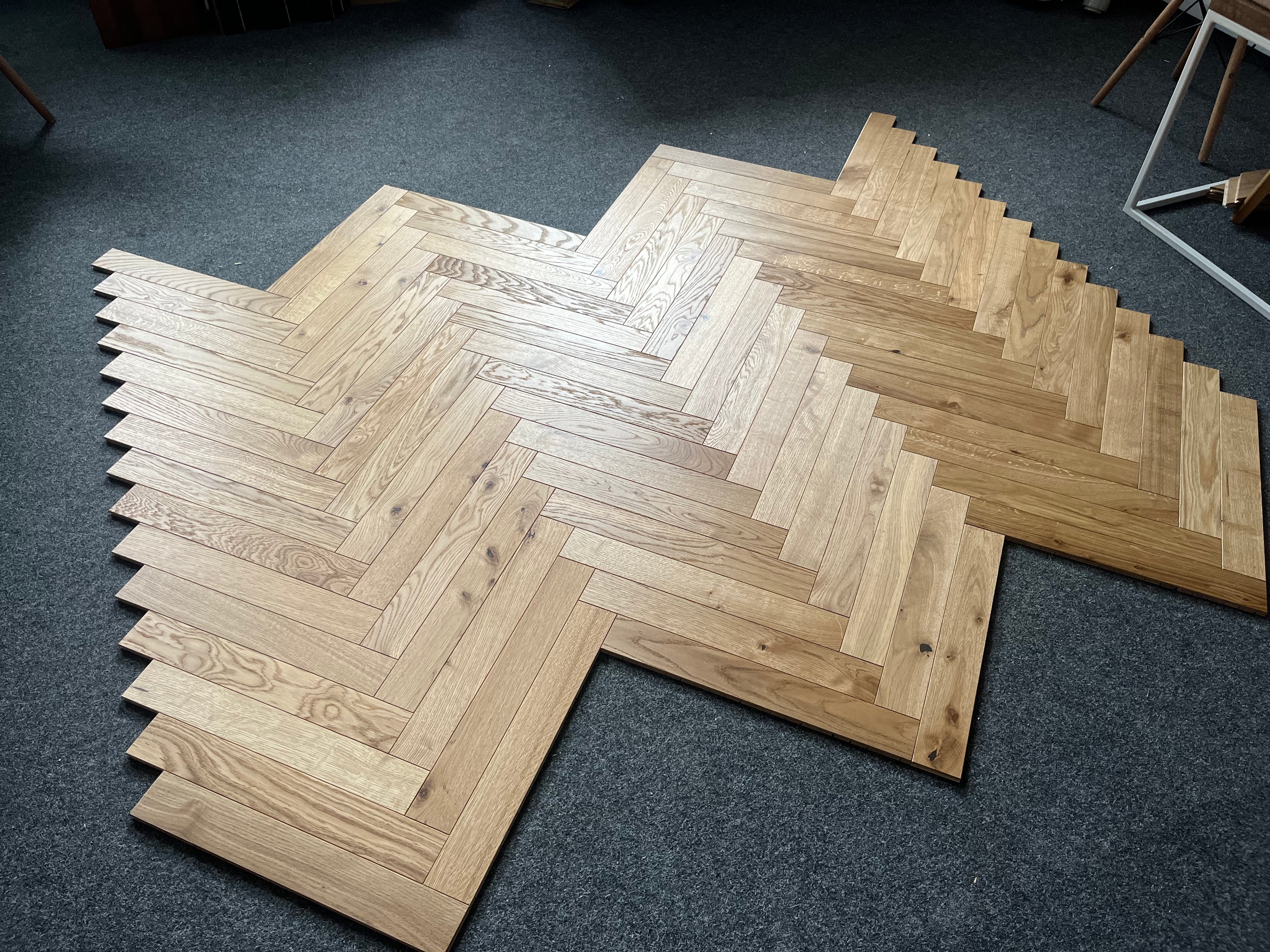 Parkiet 2 - Warstwowy Jodełka Klasyczna Rustick 11 / 70 / 490 mm Kolor Naturalny