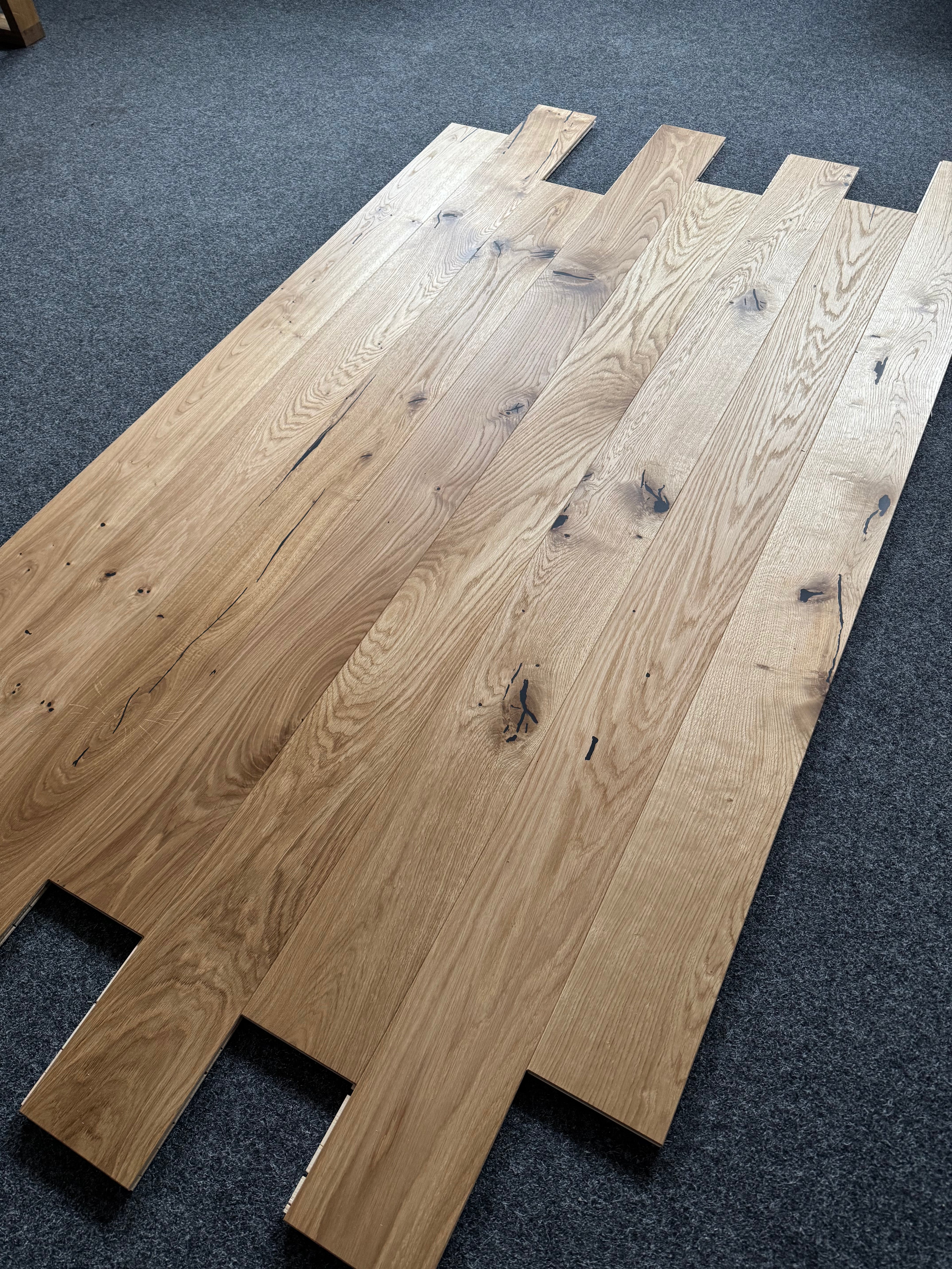 Deska podłogowa 3- Warstwowa dąb kolor Naturalny klasa Rustic 15 / 150 / 2000 mm 259 m2