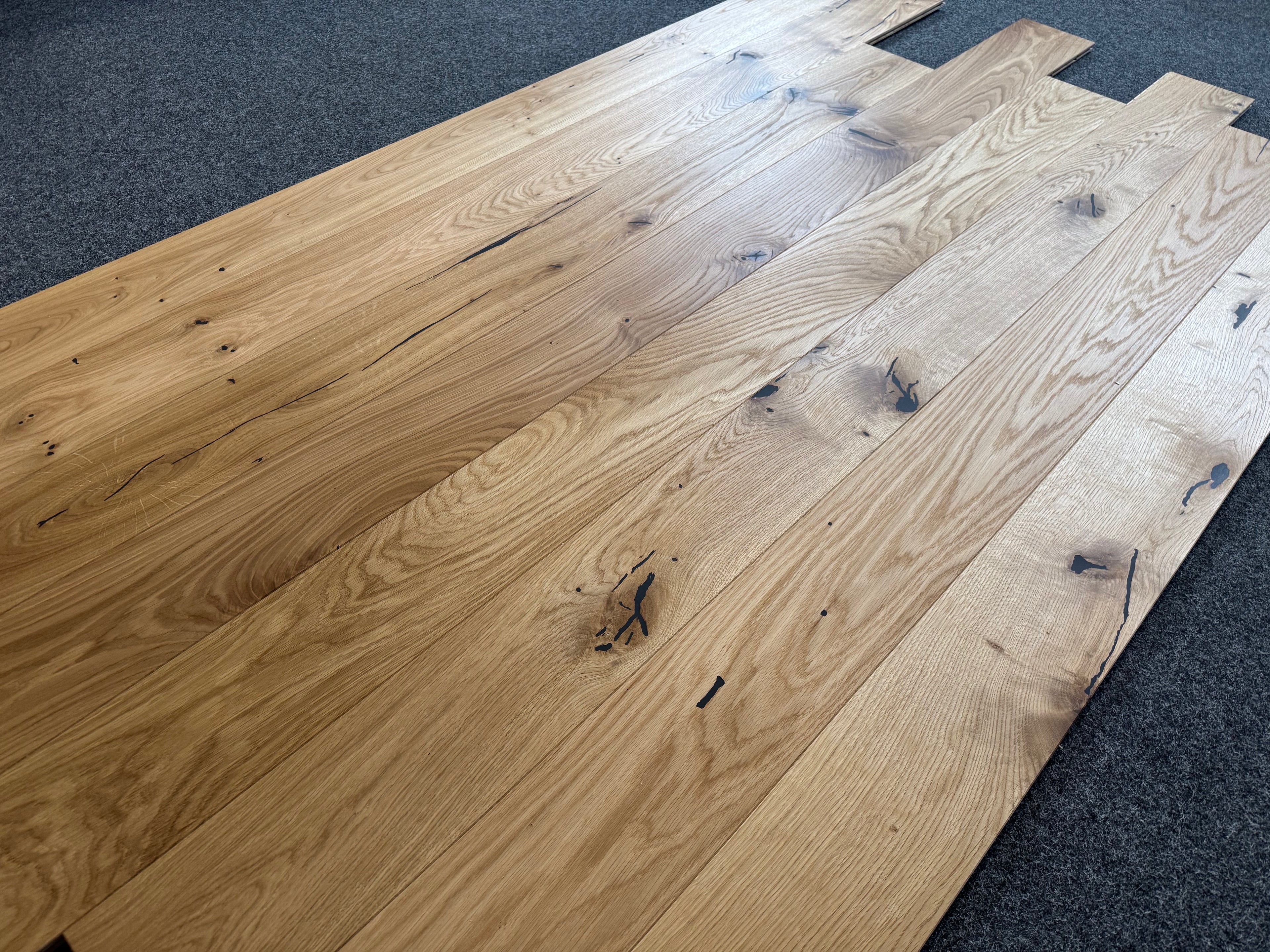 Deska podłogowa 3- Warstwowa dąb kolor Naturalny klasa Rustic 15 / 150 / 2000 mm 259 m2