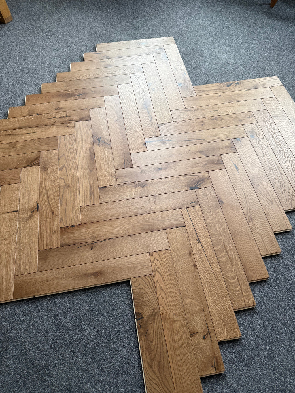 Parkiet 3 - Warstwowy Jodełka Klasyczna Rustic  Kolor Rzeszów 14 / 80 / 400 mm  20 m2
