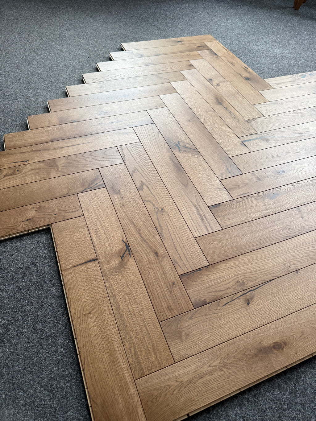 Parkiet 3 - Warstwowy Jodełka Klasyczna Rustic  Kolor Rzeszów 14 / 80 / 400 mm  20 m2