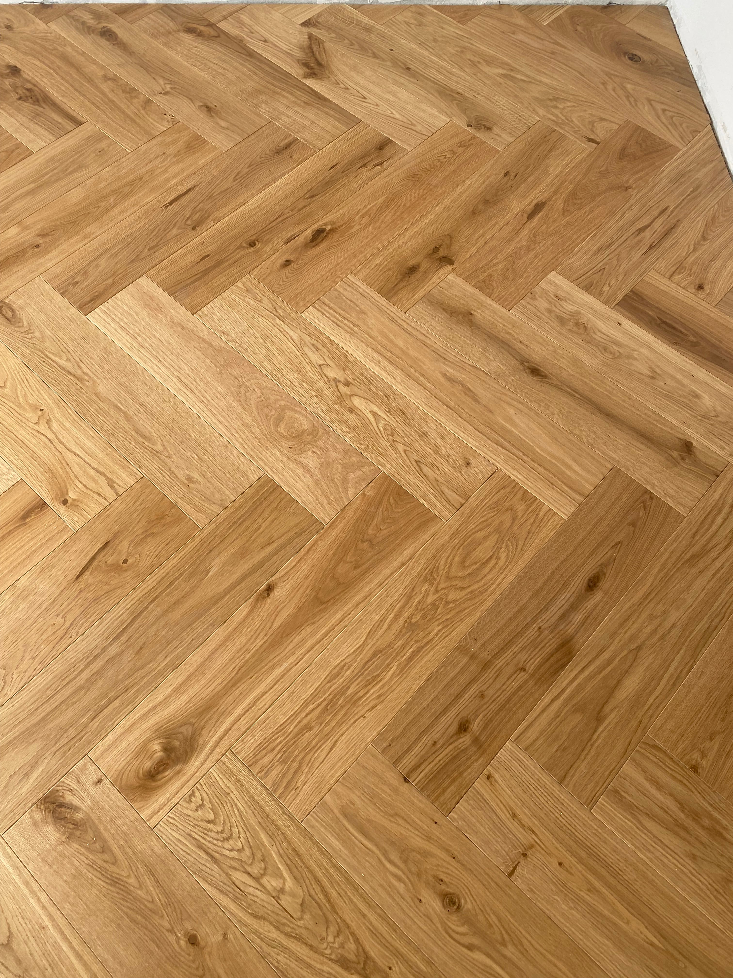 Parkiet 3 - Warstowy Jodełka Klasyczna Rustic 15 / 140 / 700 mm Kolor Naturalny