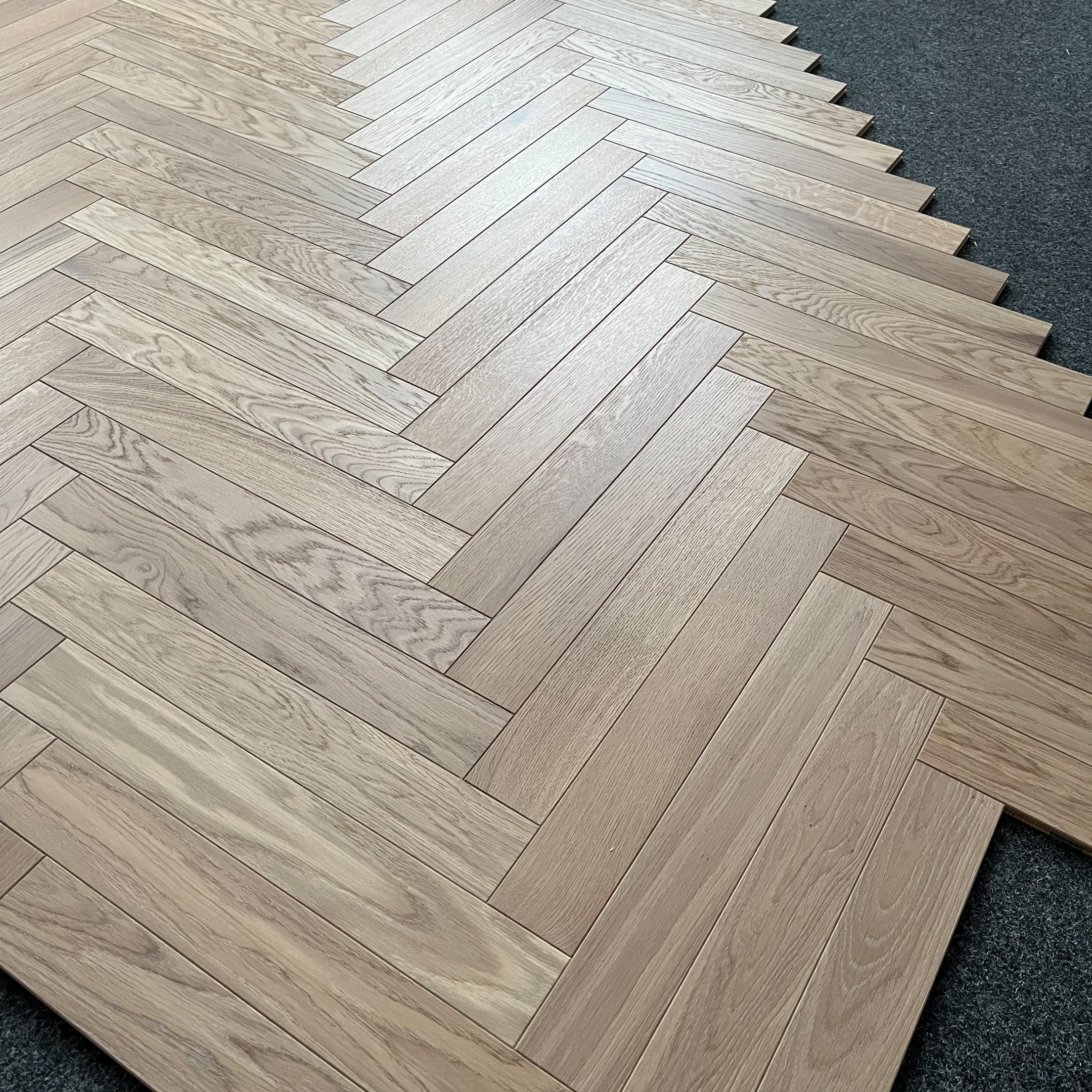 Parkiet 2 - Warstwowy Jodełka Klasyczna Natur 11 / 70 / 490 mm Kolor Biały