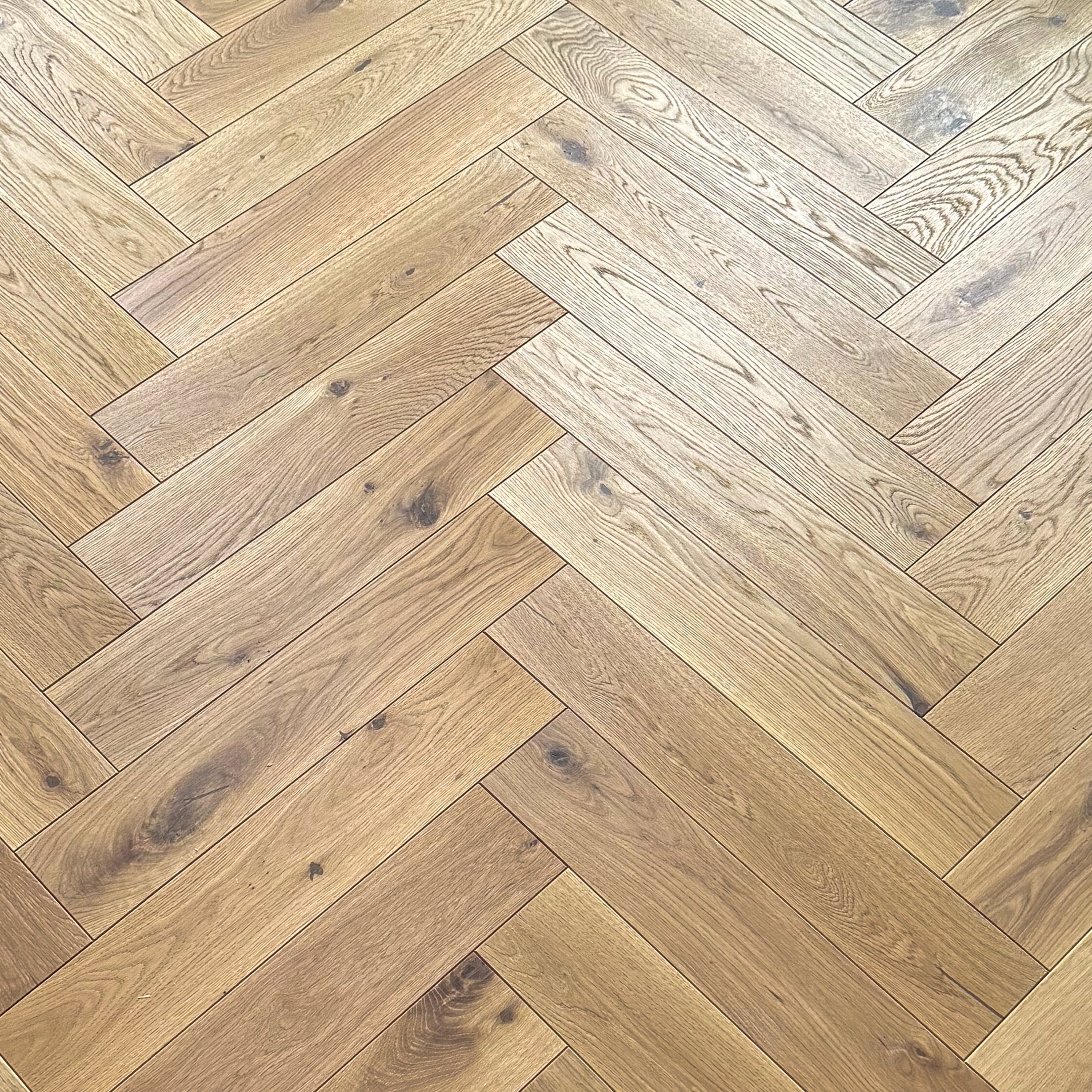 Parkiet 3 - Warstowy Jodełka Klasyczna Rustic 15 / 80 / 400 mm Kolor Breslau 10 m2