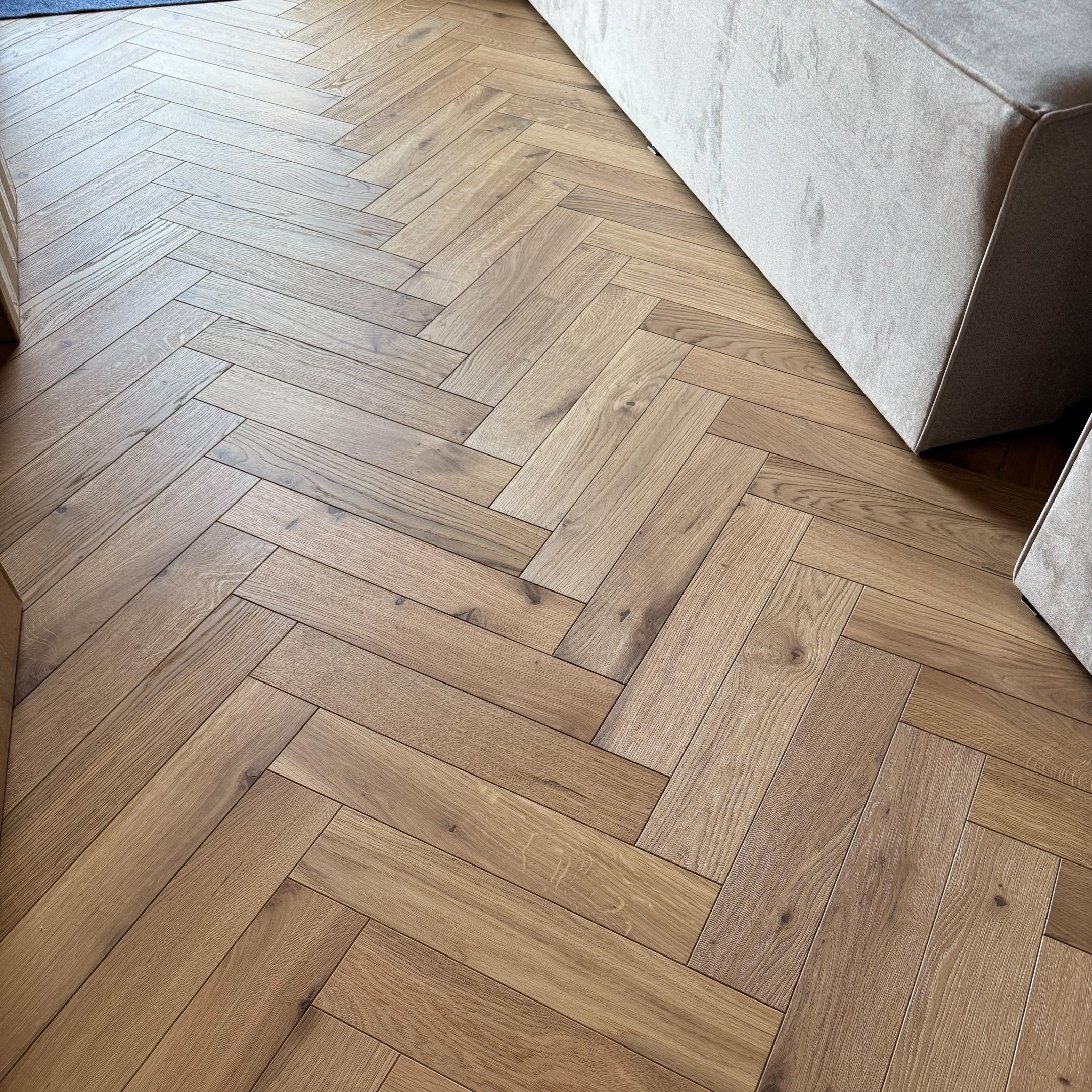 Parkiet 3 - Warstowy Jodełka Klasyczna Rustic 15 / 90 / 450 mm Kolor Breslau