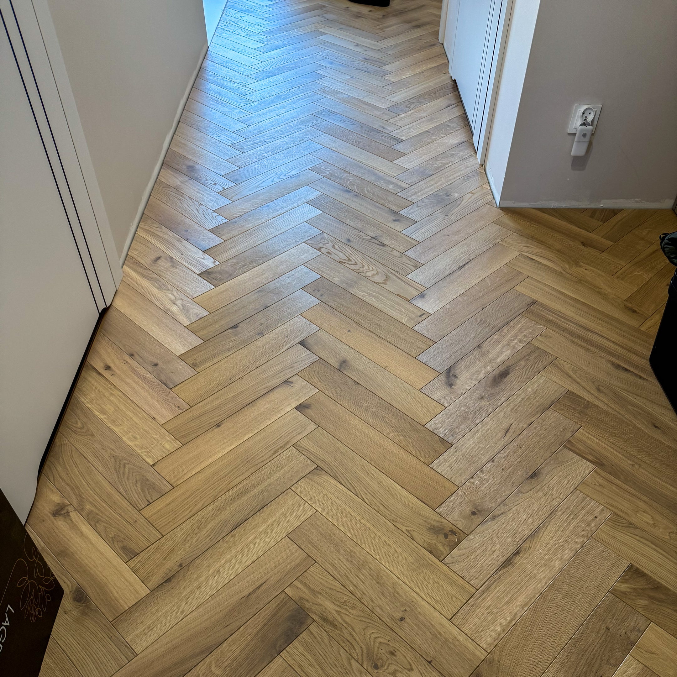 Parkiet 3 - Warstowy Jodełka Klasyczna Rustic 15 / 80 / 400 mm Kolor Breslau 10 m2