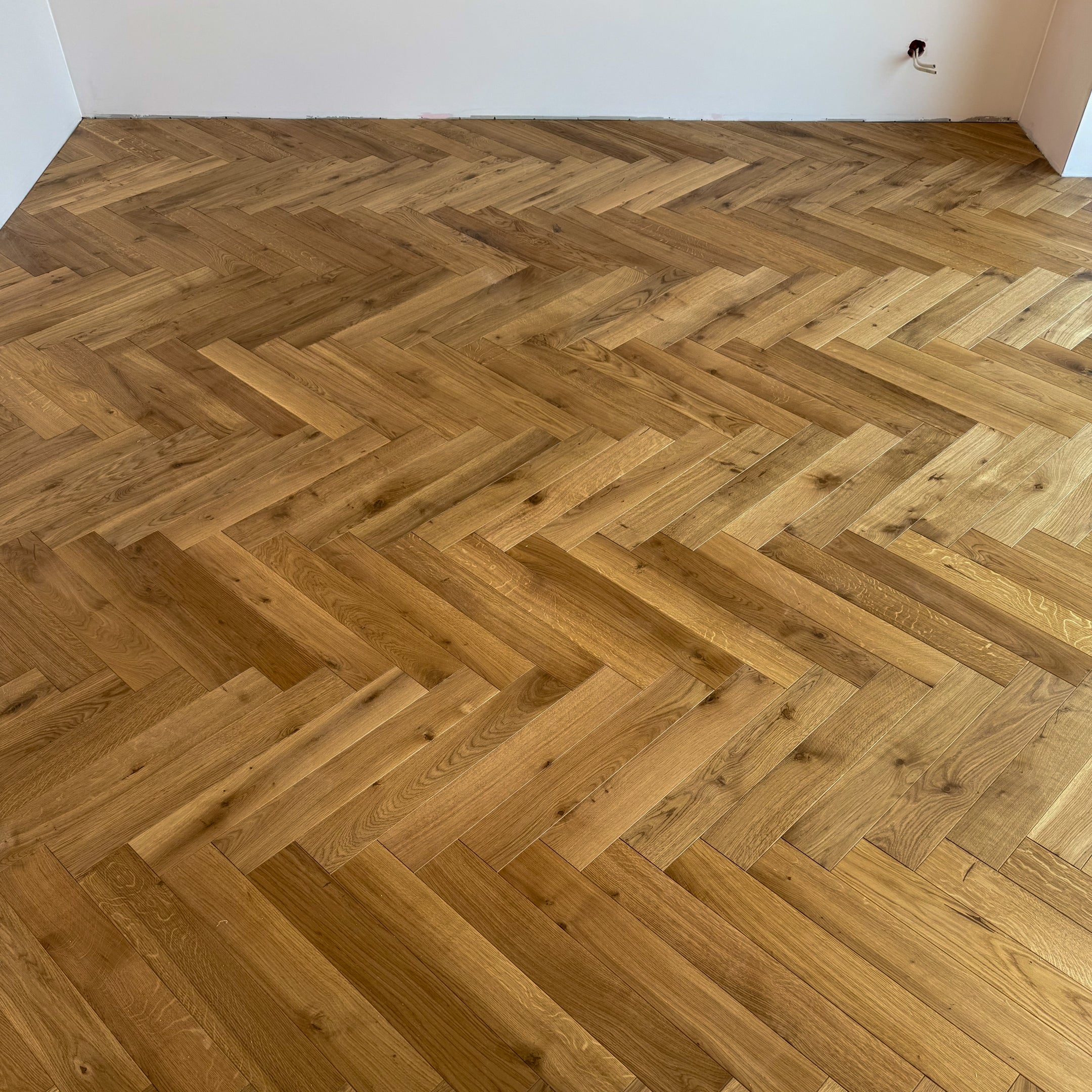 Parkiet 3 - Warstwowy Jodełka klasyczna Rustic 15 / 100 / 600 Kolor Naturalny