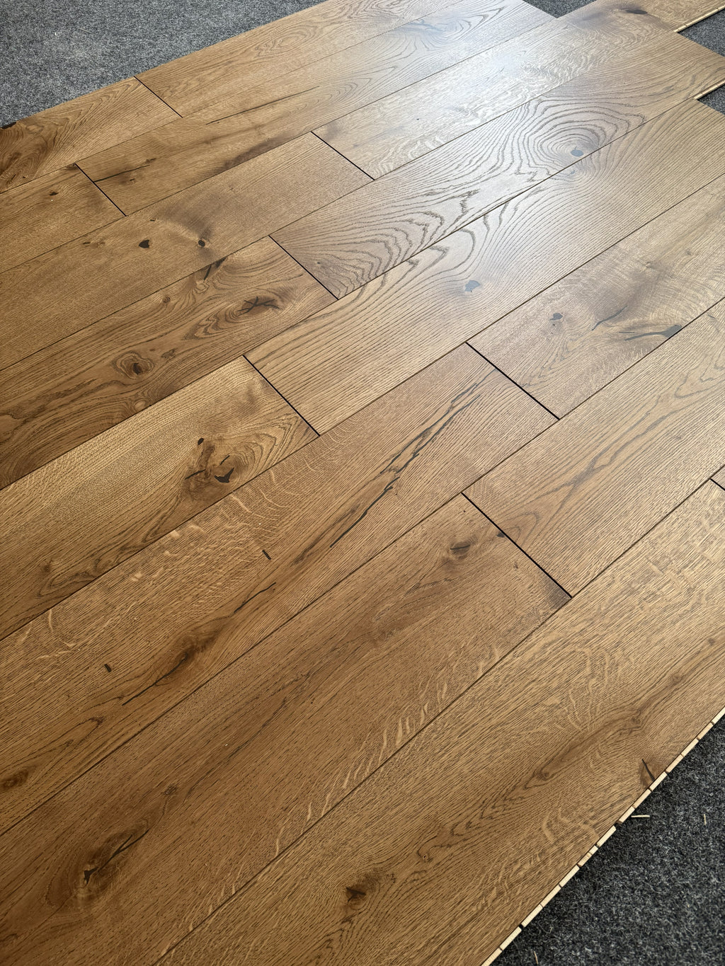 Deska podłogowa 3- Warstwowa dąb kolor Rzeszów klasa Rustic 14 / 190 / 1080 mm 226 m2