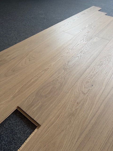 Deska podłogowa 3- Warstwowa CLICK 5G dąb kolor BRESLAW klasa NATURE 14 x 150 x 950 - 1900 mm