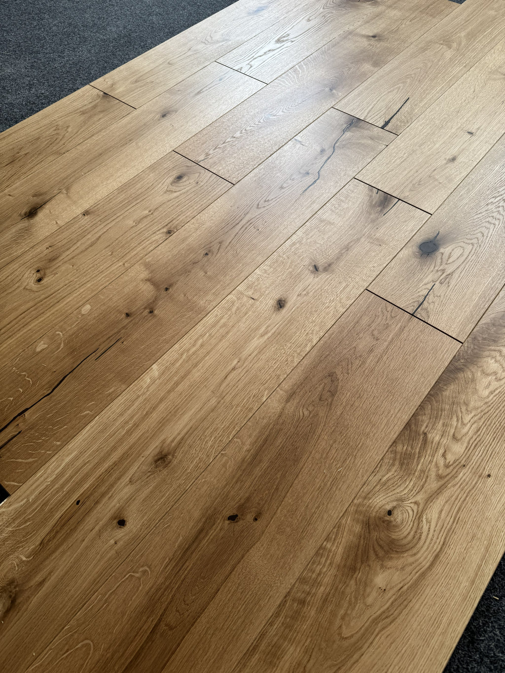 Deska podłogowa 3- Warstwowa dąb kolor Naturalny klasa Rustic 14 / 190 / 1080 mm 228 m2