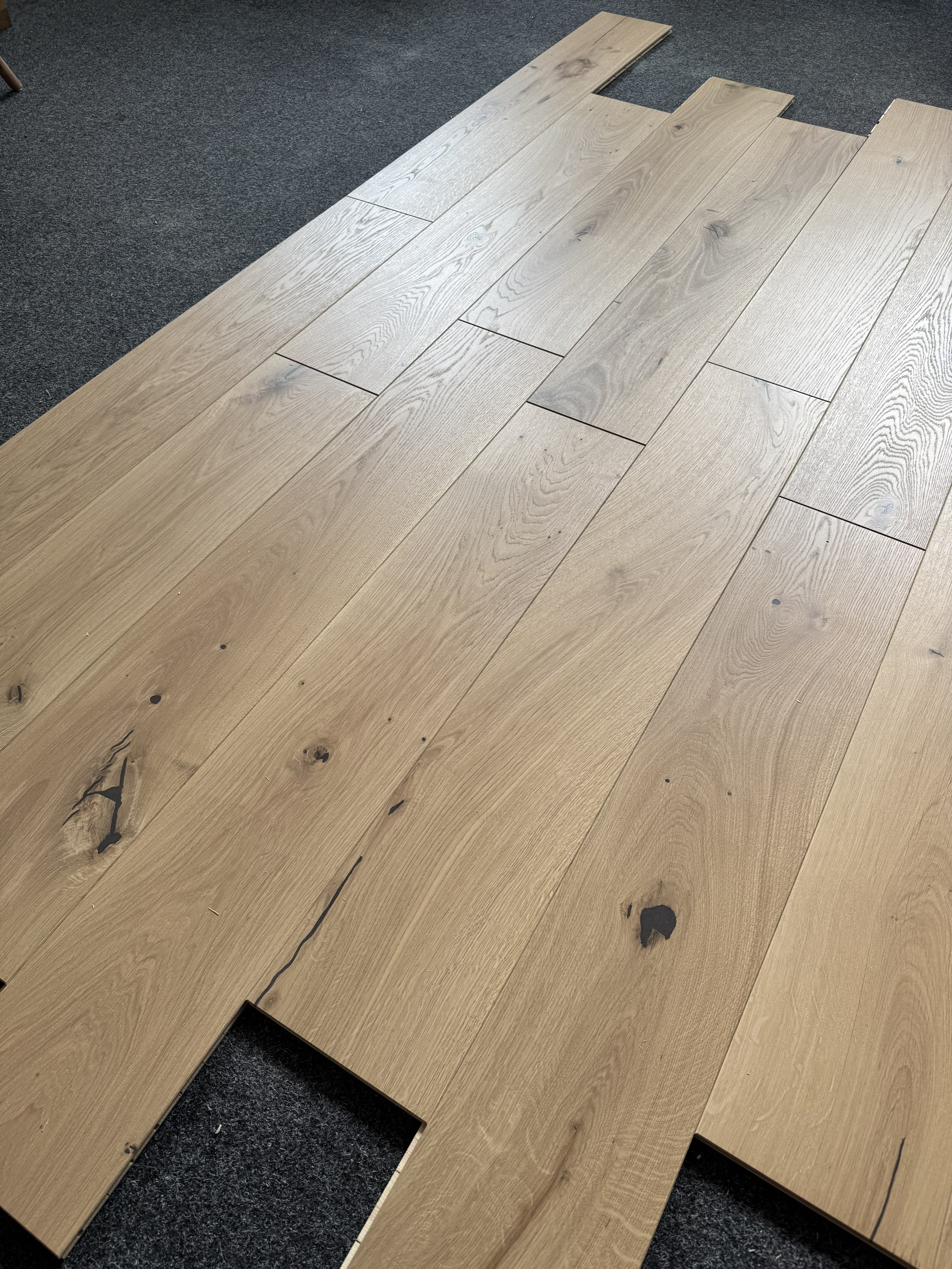 Deska podłogowa 3- Warstwowa dąb kolor Naturalny klasa Rustic 15 / 190 / 1080 mm 229 m2