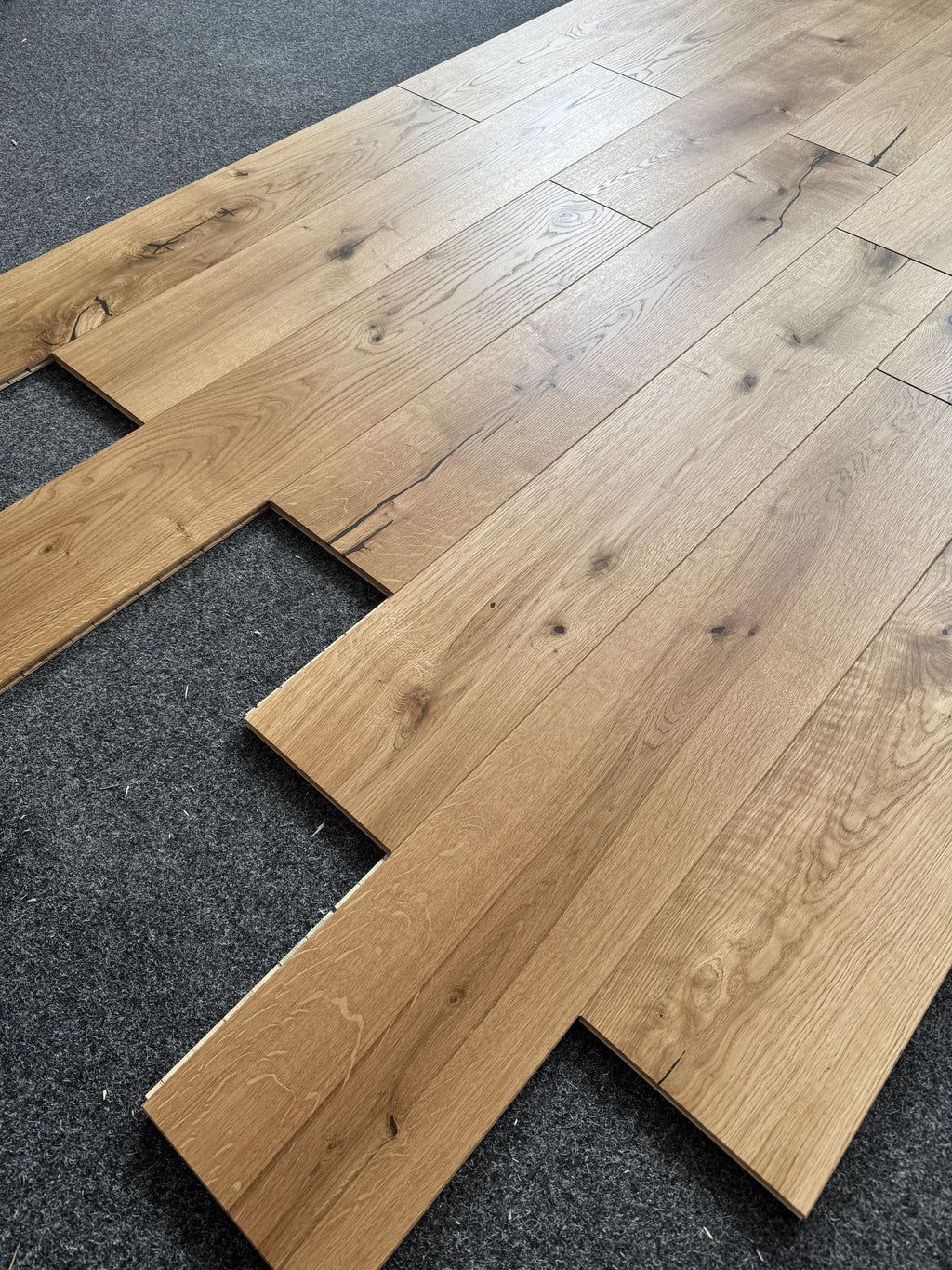 Deska podłogowa 3- Warstwowa dąb kolor Naturalny klasa Rustic 14 / 190 / 1080 mm 228 m2