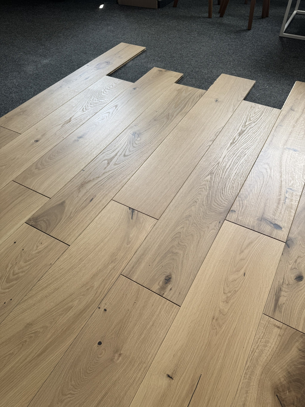 Deska podłogowa 3- Warstwowa dąb kolor Naturalny klasa Rustic 15 / 190 / 1080 mm 229 m2