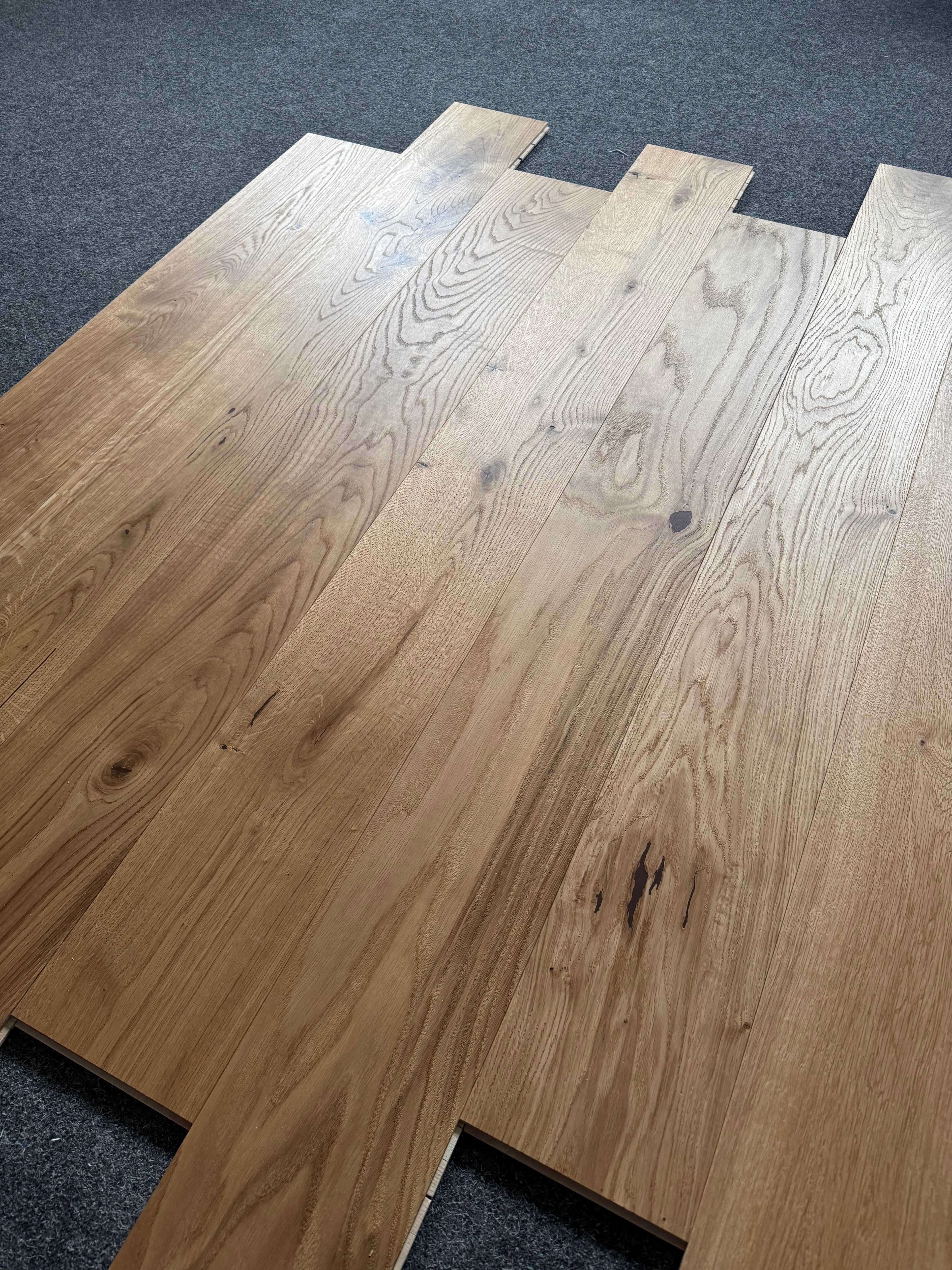 Deska podłogowa 3- Warstwowa dąb kolor Naturalny klasa Rustic 15 / 190 / 1600 mm 154 m2