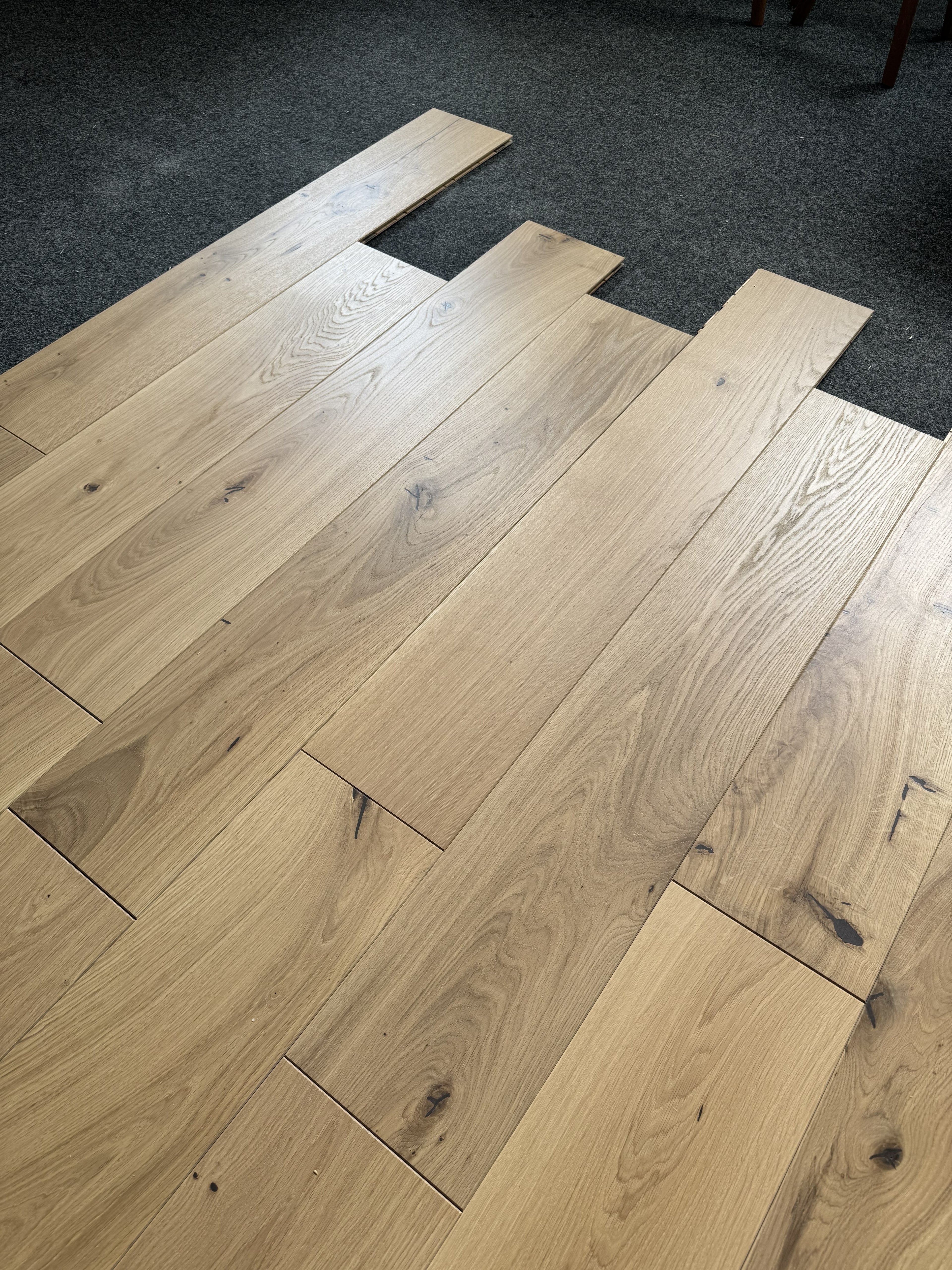 Deska podłogowa 3- Warstwowa dąb kolor Naturalny klasa Rustic 15 / 190 / 1080 mm 229 m2
