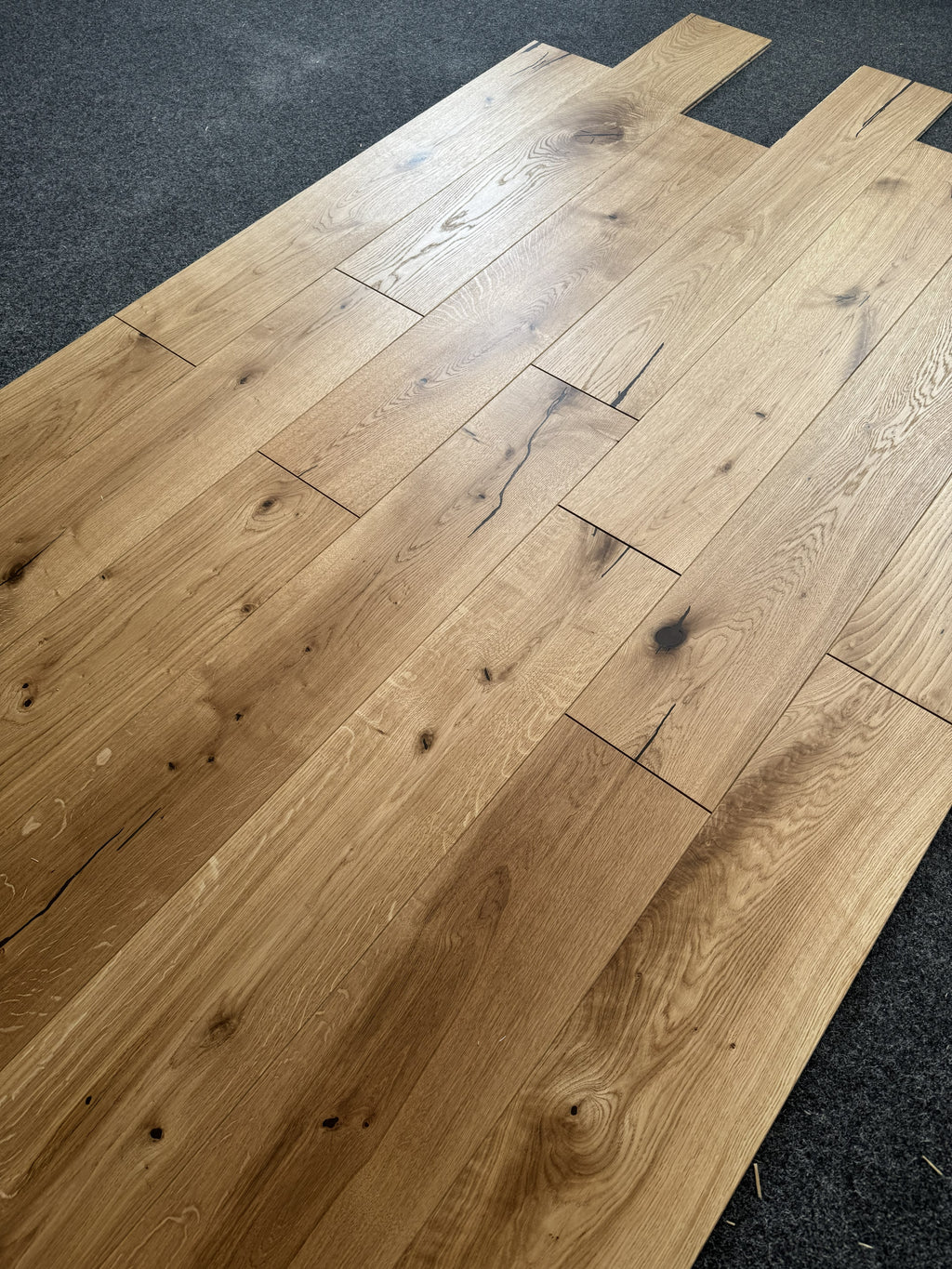 Deska podłogowa 3- Warstwowa dąb kolor Naturalny klasa Rustic 14 / 190 / 1080 mm 228 m2