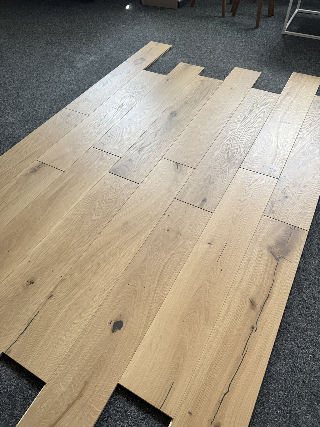 Deska podłogowa 3- Warstwowa dąb kolor Naturalny klasa Rustic 15 / 190 / 1080 mm 229 m2